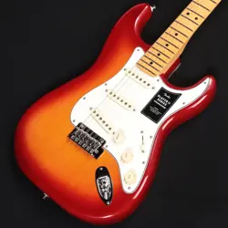 STRATOCASTER MAPLE AGED
