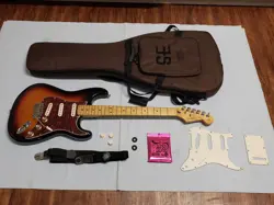STRATOCASTER WITH MAPLE