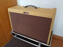 FENDER BLUES DELUXE GUITAR AMPLIFIER