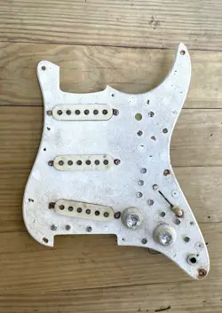 PICKGUARD ORIGINAL PICKUPS
