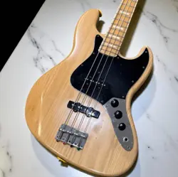 FENDER JAPAN JAZZ BASS Q SERIAL ELECTRIC BASS NATURAL WITH SOFT CASE