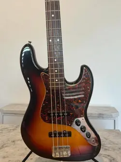 FINISH 4-STRING ELECTRIC