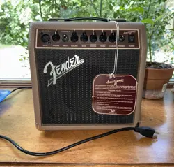 ACOUSTIC GUITAR AMPLIFIER