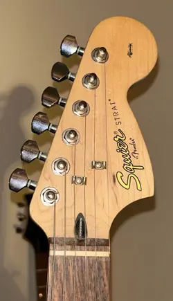 STRATOCASTER SUNBURST ELECTRIC