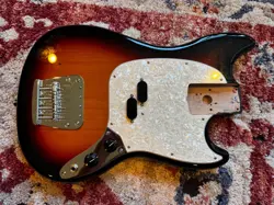 FENDER VINTERA MUSTANG BASS LOADED BODY