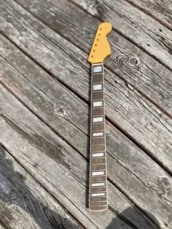 FENDER STYLE GUITAR NECK MAPLE ROSEWOOD