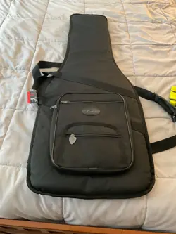 FENDER STRATACASTER GIG