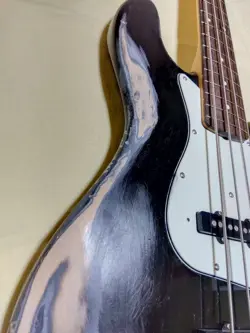 JAZZ BASS RELIC
