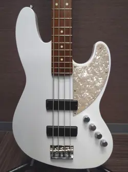 FENDER ELEMENTAL JAZZ BASS USED ALDER BODY MAPLE NECK ROSEWOOD FINGERBOARD WHITE