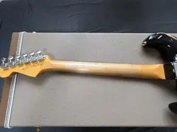 SIGNATURE MODEL WITH