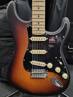 PINE STRAT W/BAG