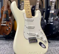 FENDER AMERICAN STANDARD STRATOCASTER USED ALDER BODY WHITE W/HARD CASE