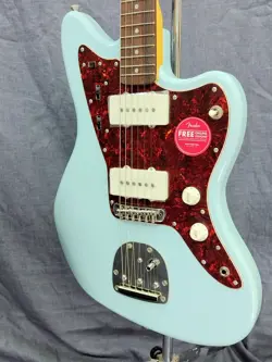 USED FENDER-DESIGNED