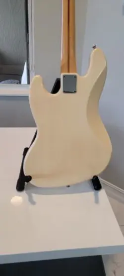 FENDER  JAZZ BASS VINTAGE