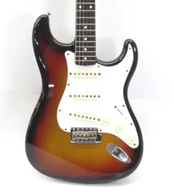 FENDER JAPAN ST62-650 STRATOCASTER ELECTRIC GUITAR USED