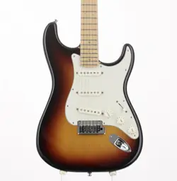 FENDER / AMERICAN DELUXE STRATOCASTER 3-COLOR SUNBURST MAPLE FINGERBOAD 2002