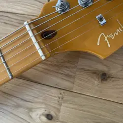 STRATOCASTER HSS BLACK