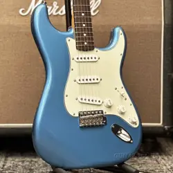 FENDER VINTERA II 60S STRATOCASTER -LAKE PLACID BLUE- 2023 MODEL, 3.52KG