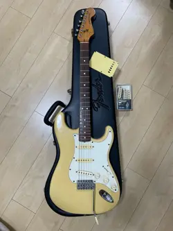 SMITH STRATOCASTER CREAM
