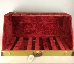 EXCELLENT FENDER CLASSIC SERIES 7-GUITAR CASE STAND, TWEED