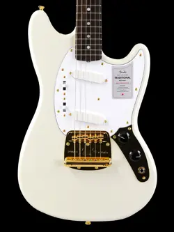 MUSTANG WHITE #GG38E