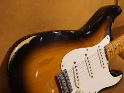 AMERICAN VINTAGE STRATOCASTER