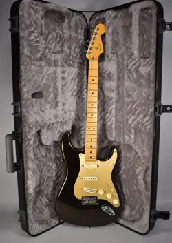 2023 FENDER AMERICAN ULTRA STRATOCASTER HSS | TEXAS TEA FINISH W/OHSC
