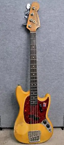 VINTAGE 1968 FENDER MUSTANG BASS GUITAR ALL ORIGINAL W/CASE