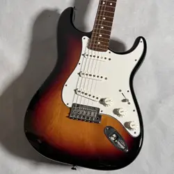 STANDARD STRATOCASTER2009 USED