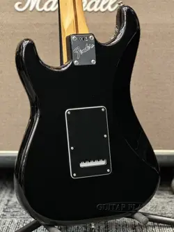 PERFORMER STRATOCASTER HSS