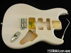 STRATOCASTER WHITE BLONDE