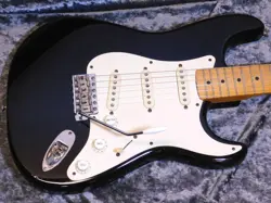 57VINTAGE STRATOCASTER BLK