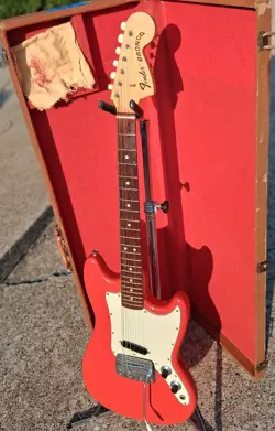 BRONCO GUITAR W/CASE