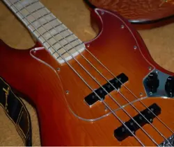 BASS CLEAR PICKGUARD