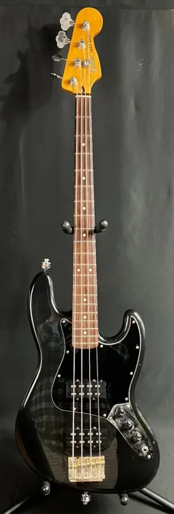 BASS GUITAR TRANSPARENT