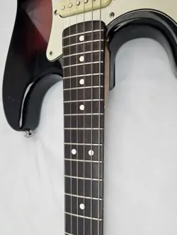 VINTAGE FENDER STRATOCASTER