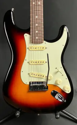 FENDER AMERICAN ULTRA STRATOCASTER ELECTRIC GUITAR ULTRABURST FINISH W/ OHSC