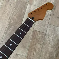 MAPLE ELECTRIC GUITAR