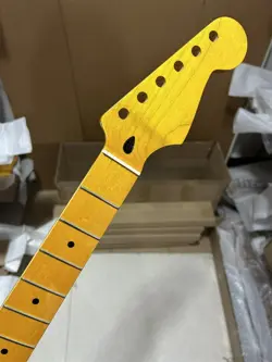 22 FRETS STAINLESS GUITAR NECK YELLOW CANADA MAPLE GLOSS FOR FENDER START