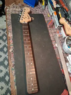 GENUINE FENDER SQUIER STRAT NECK ROSEWOOD FRETBOARD AFFINITY GUITAR 2008