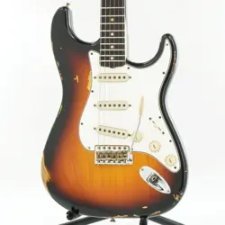 SN. R100369 FENDER