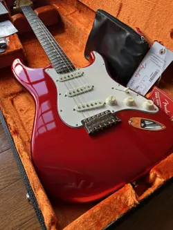 65 STRATOCASTER