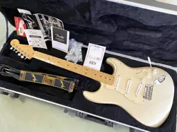 ELECTRIC GUITAR FENDER USA AMERICAN STANDARD STRATOCASTER WHITE