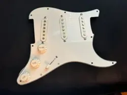 MUSKOGEE GUITAR COMPANY WHITE LOADED PICKGUARD FOR FENDER STRAT 11 HOLE S/S/S #2