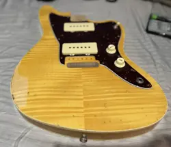 CUSTOM RELIC FENDER JAZZMASTER BODY – USA MADE | FLAMED MAPLE + YOSEMITE PICKUPS