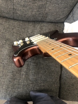 FENDER DELUXE ROADHOUSE STRAT