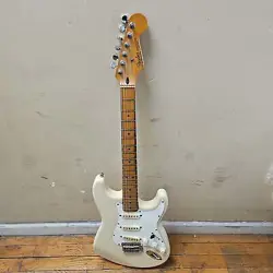 FENDER STRATOCASTER OLYMPIC WHITE MN284330