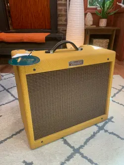 NEW FENDER BLUES JUNIOR 120V TUBE GUITAR COMBO AMPLIFIER - LACQUERED TWEED W/TAG