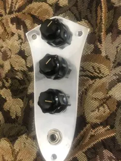 1968 VINTAGE STACKED FENDER JAZZ BASS LOADED CONTROL PLATE