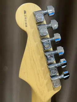 FENDER HIGHWAY ONE STRATOCASTER